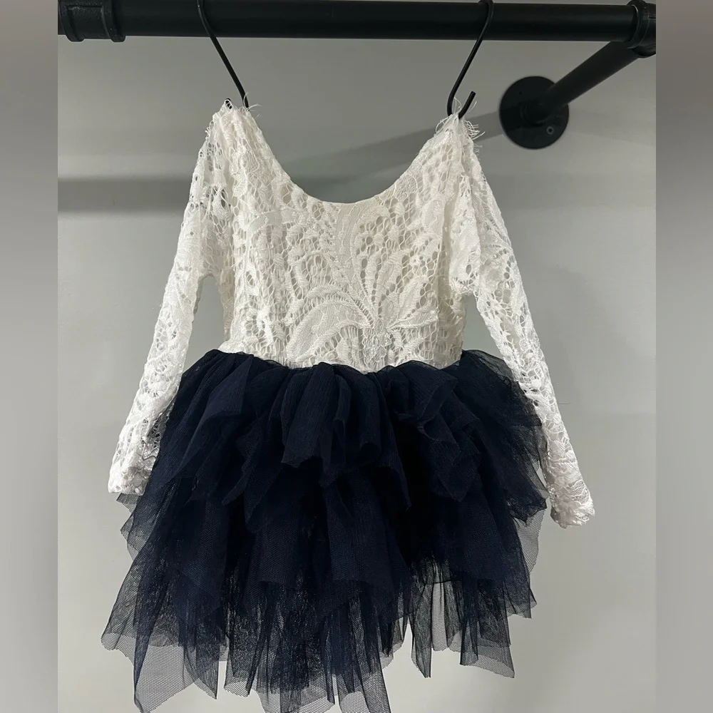 Elegant Lace and Tulle Infant Dress - Picture 1 of 2